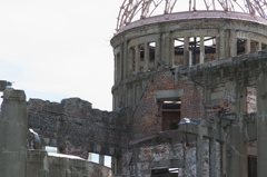 ヤン・レッツェル　旧広島県産業奨励館（原爆ドーム）