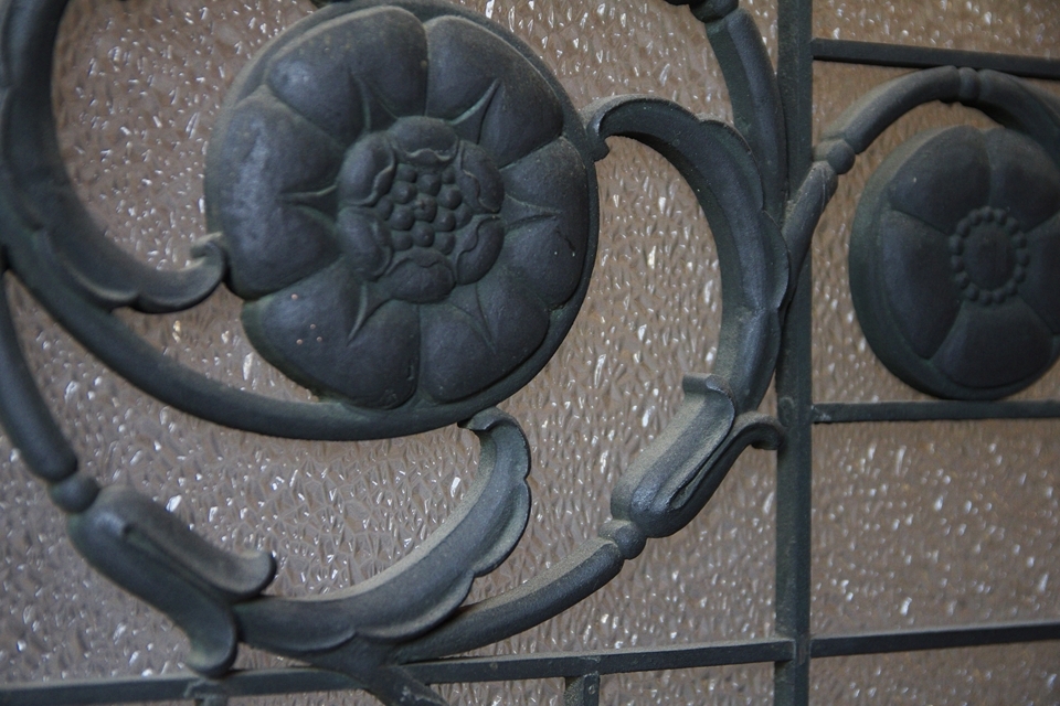 岡田信一郎　旧鳩山一郎邸（現鳩山会館）　玄関扉