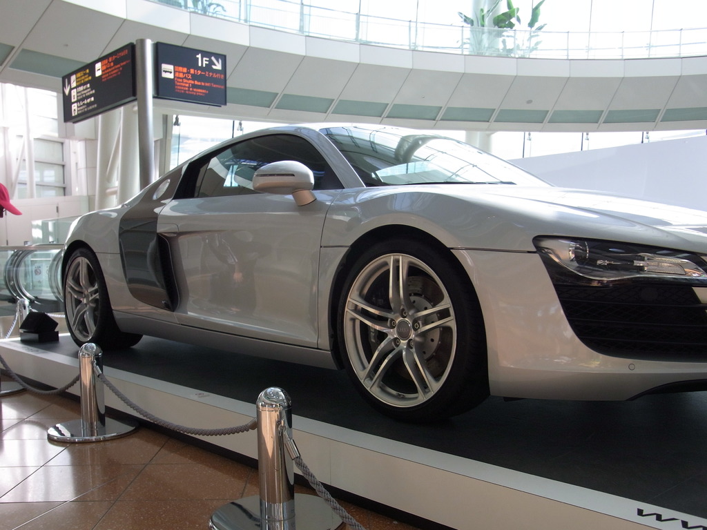 2009_07_25　AUDI　R8