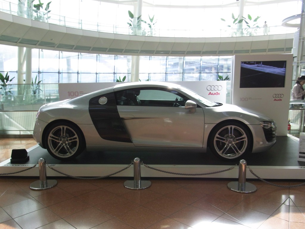 2009_07_25　AUDI　R8