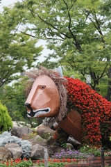 ライオン？　天王寺公園にて