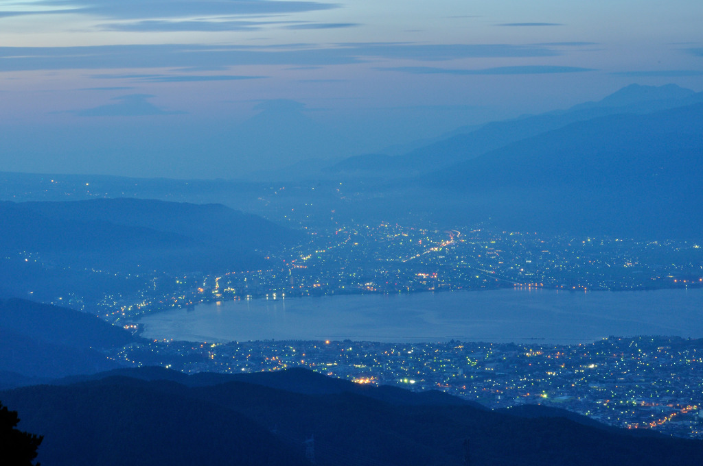 諏訪湖の朝