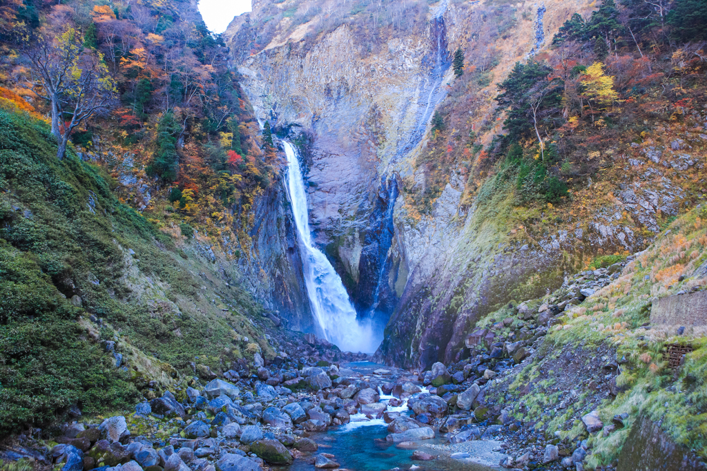 紅葉の称名滝