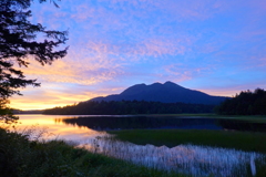 尾瀬沼の夕暮れ