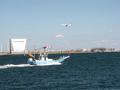 飛行機と船