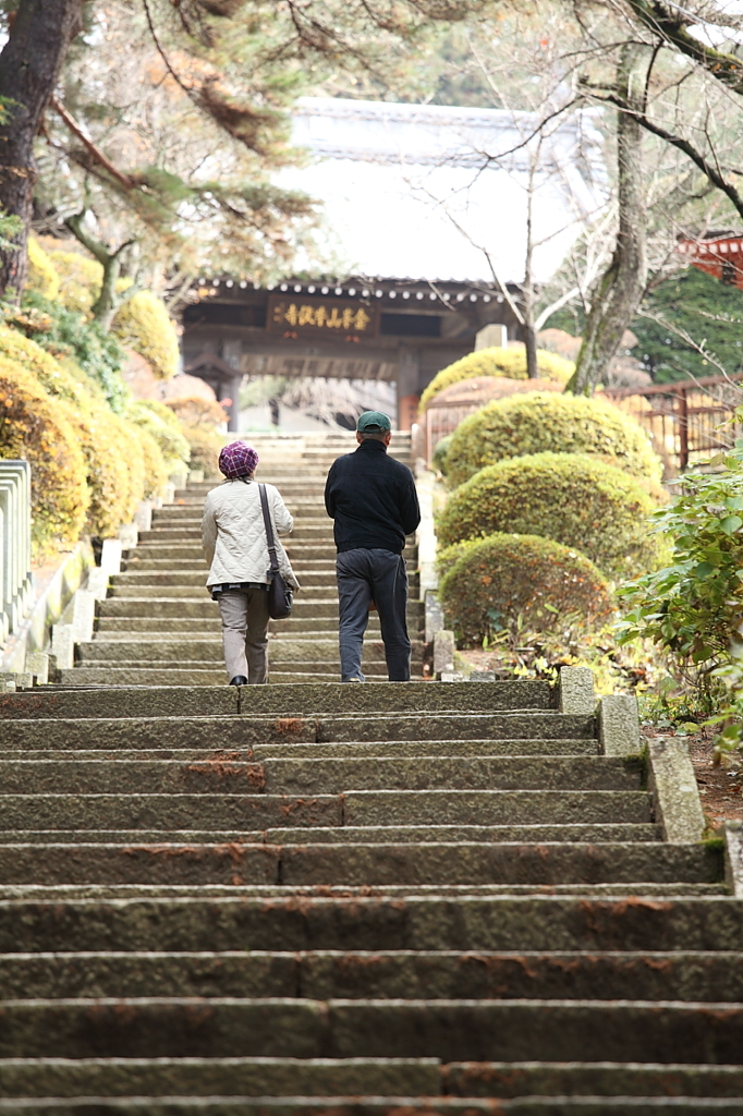 晩秋の牛伏寺