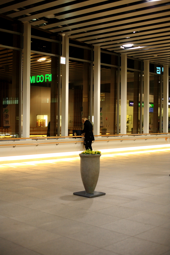 夜の松本駅