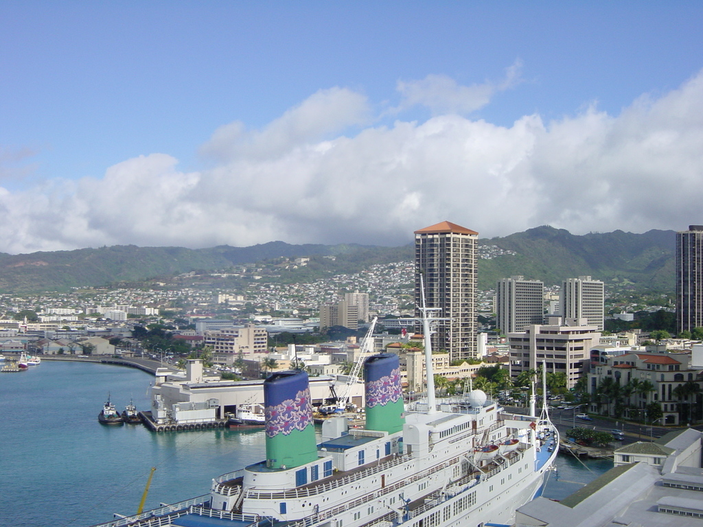 アロハタワーより