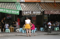 CAFE BONG