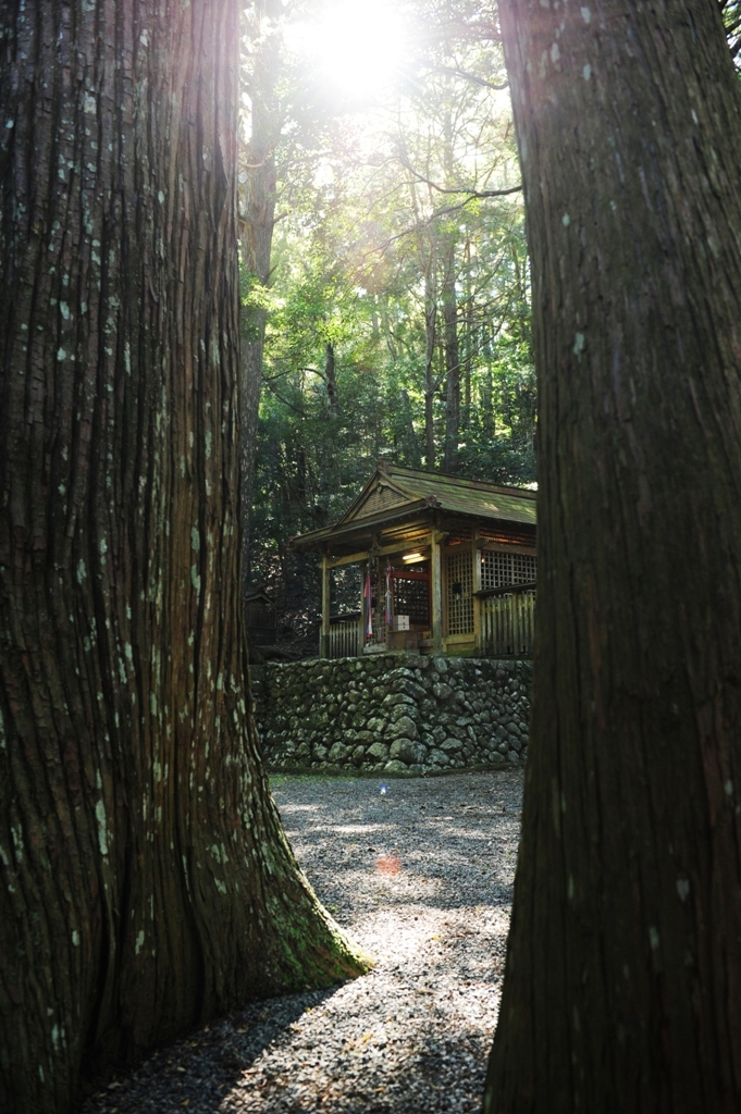 龍神荒島神社
