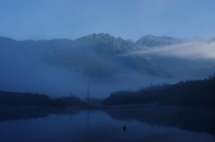 穂高の夜明け