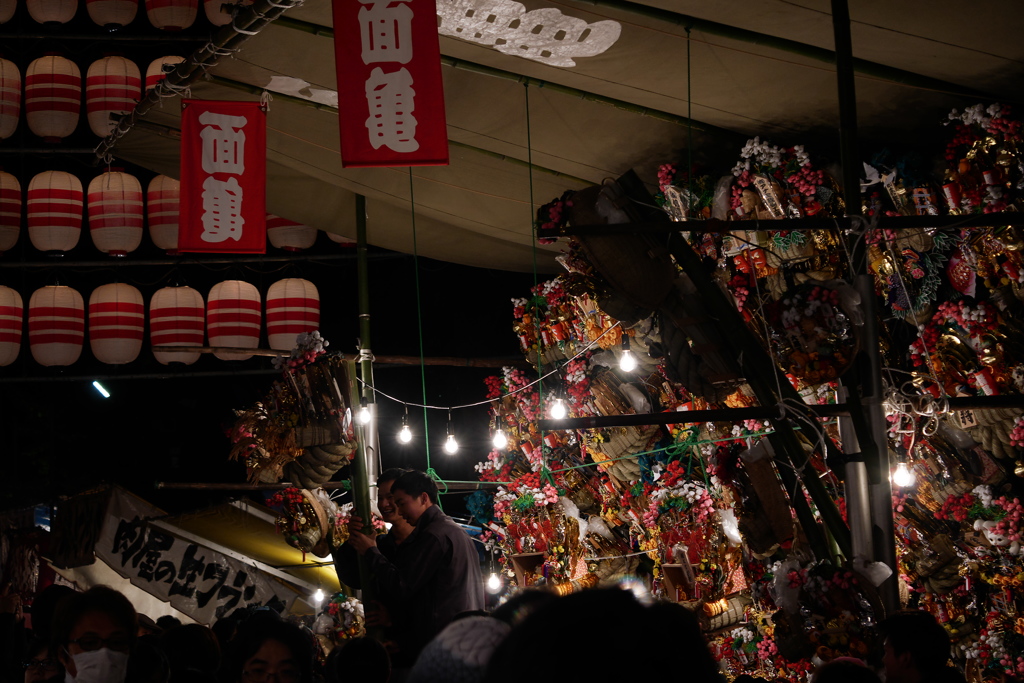 酉の市の賑わい