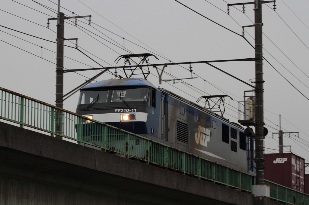 EF210-11