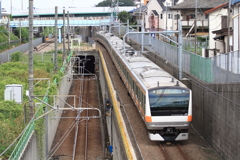 中央線下り列車と武蔵野線連絡線