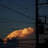 夕陽に染まる夏の雲