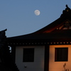 日没前の月