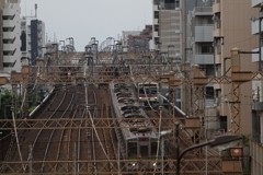 都営新宿線本八幡行と京王線新宿行