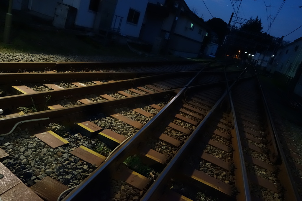 宵の線路