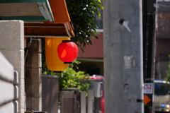 朝の居酒屋提灯