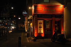 IRISH PUB