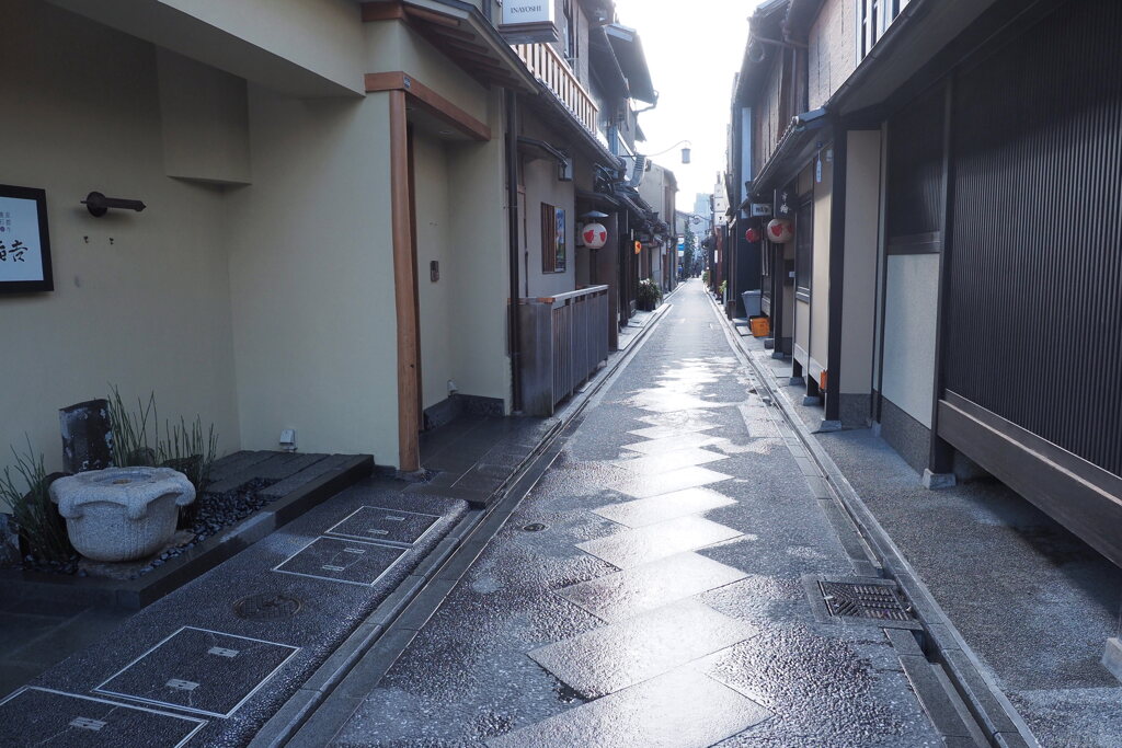 朝の先斗町