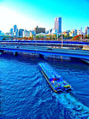 水上バスと京阪電車