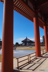興福寺中金堂から南円堂を望む