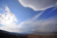 富士と空