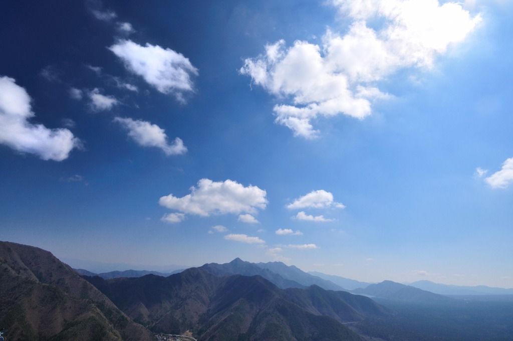 綺麗な山と空