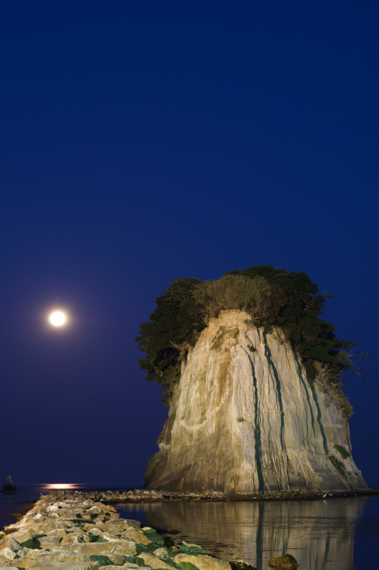 見附島