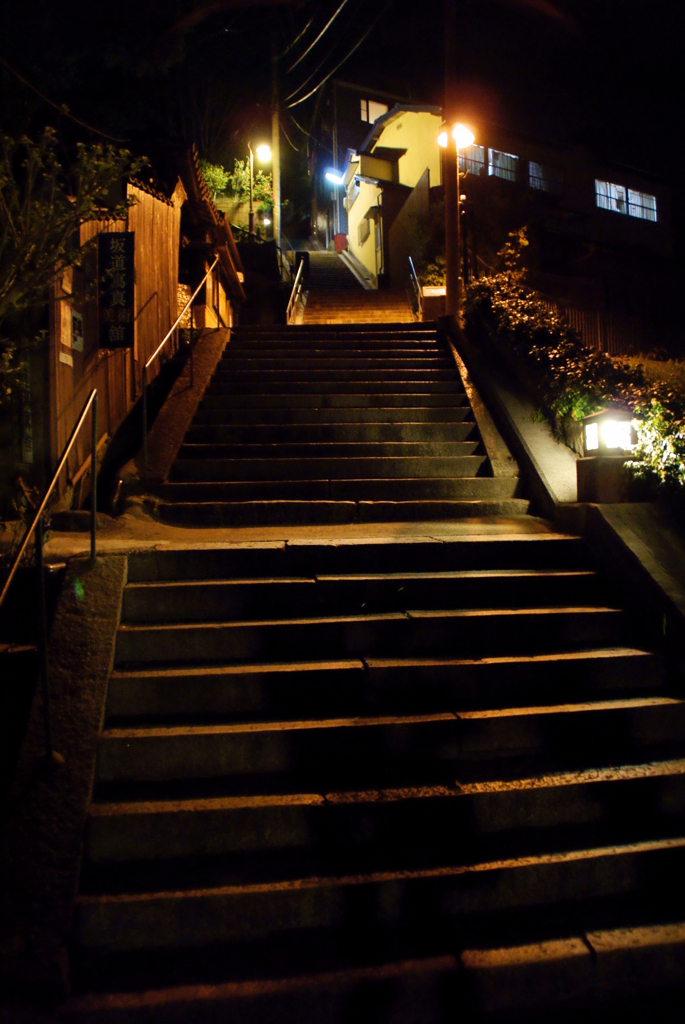 尾道・夜の坂道