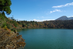 秋の六観音池と韓国岳