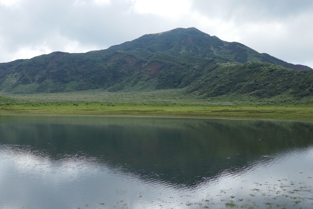 烏帽子岳の水鏡