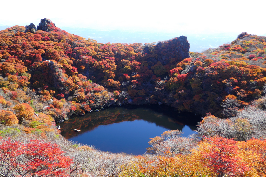 御池の紅葉