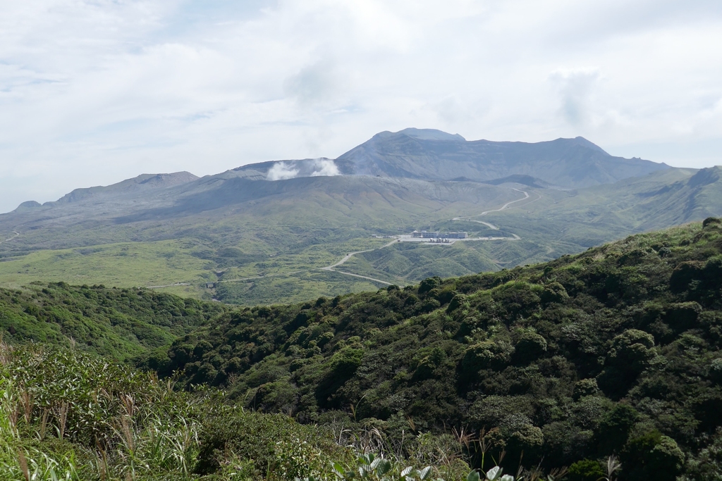 噴煙登る阿蘇山