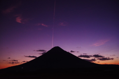 開聞岳から飛行機雲