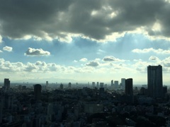 晴れ時々曇りの東京