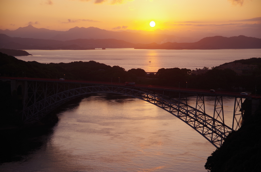 西海橋の夜明け