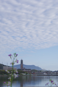 春のハウステンボスと雲