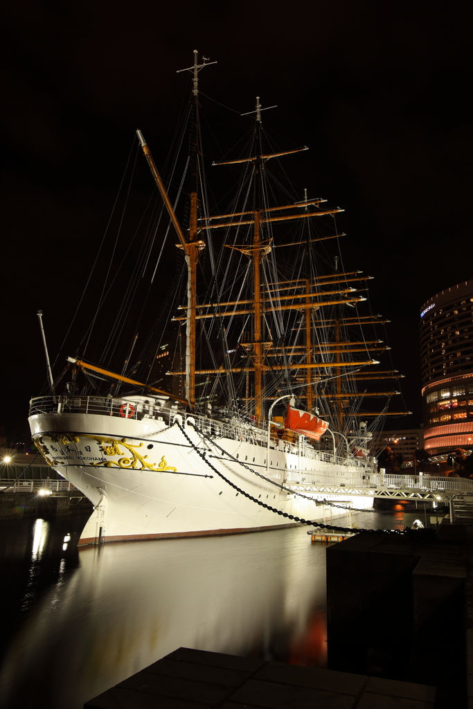 「NIPPON MARU YOKOHAMA」