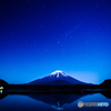 夜の富士山