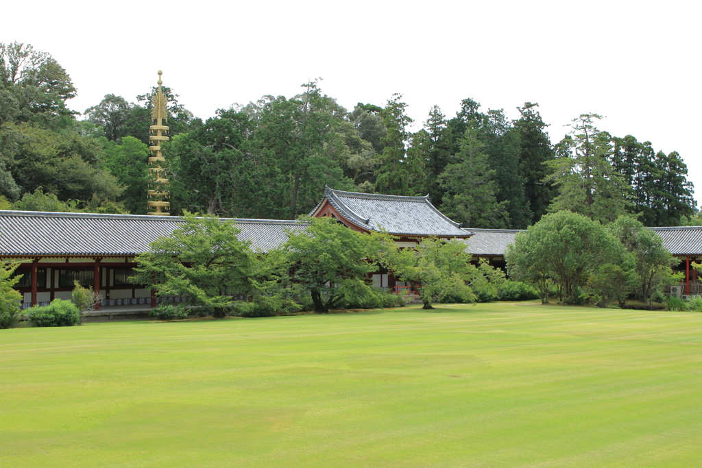 東廻廊と和輪