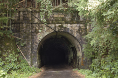 旧北陸鉄道曽路地谷隧道