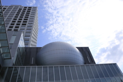 恐竜の卵ではありません。