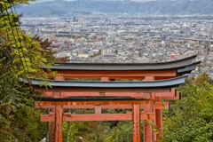 伏見稲荷 四ツ辻から眺望