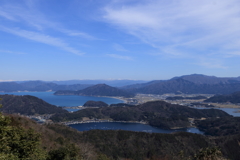 遥かに岐阜の雪山を望む