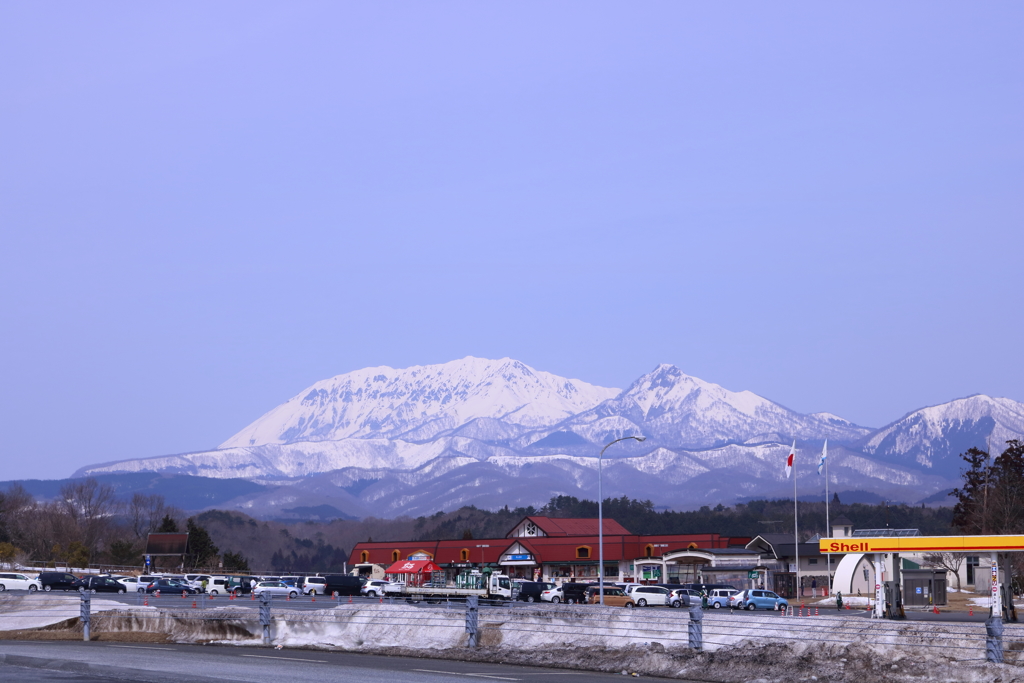 蒜山SAから望む大山