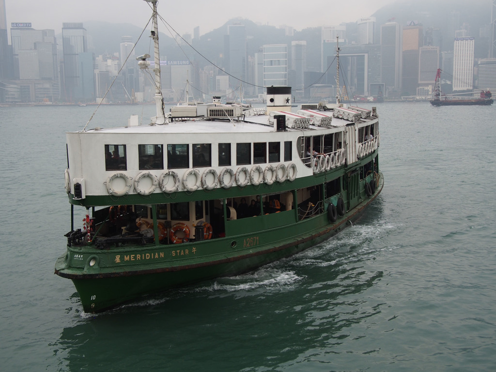 香港04