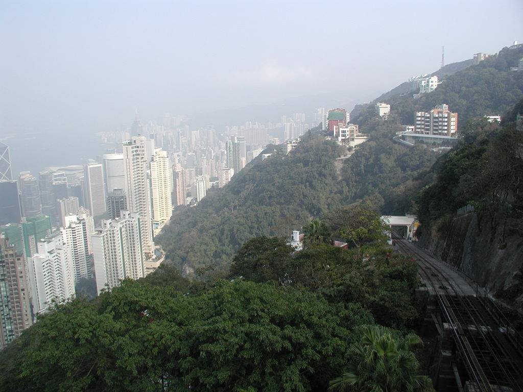  香港中西区太平山爐峰峽芬尼道