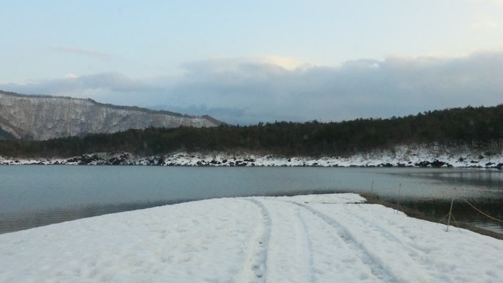 山梨県南都留郡富士河口湖町西湖